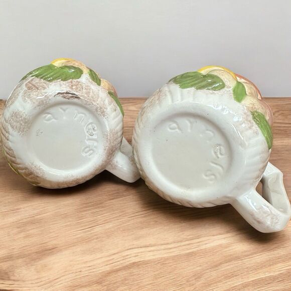 2 Vintage Arnels Coffee Tea Mugs Cups Merry Mushrooms Cottagecore Retro 3D MCM - Picture 6 of 8